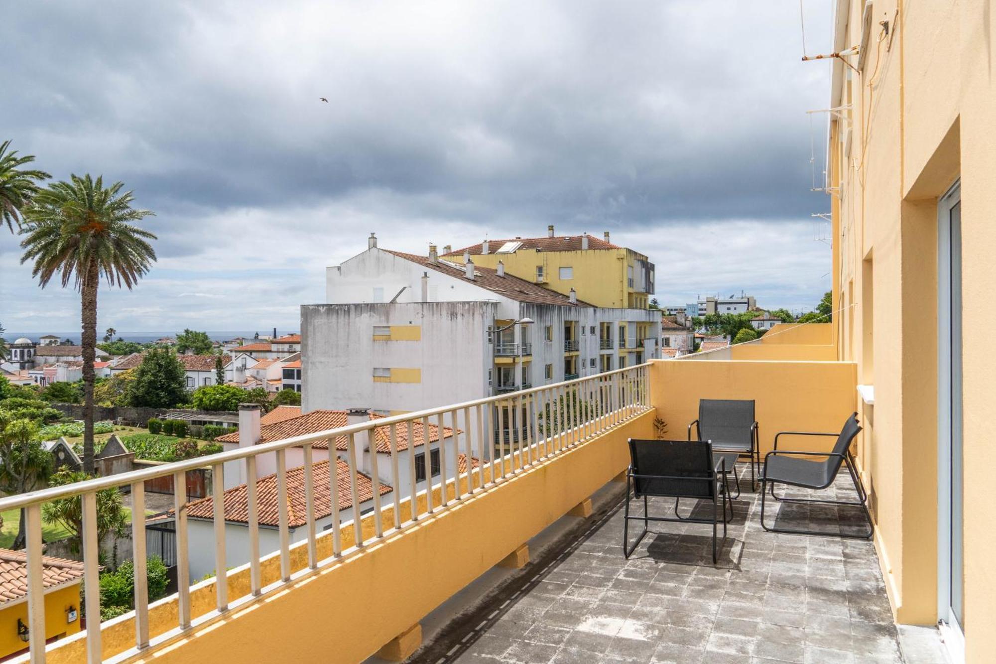 Apartamento Mae De Deus Ponta Delgada Exteriör bild