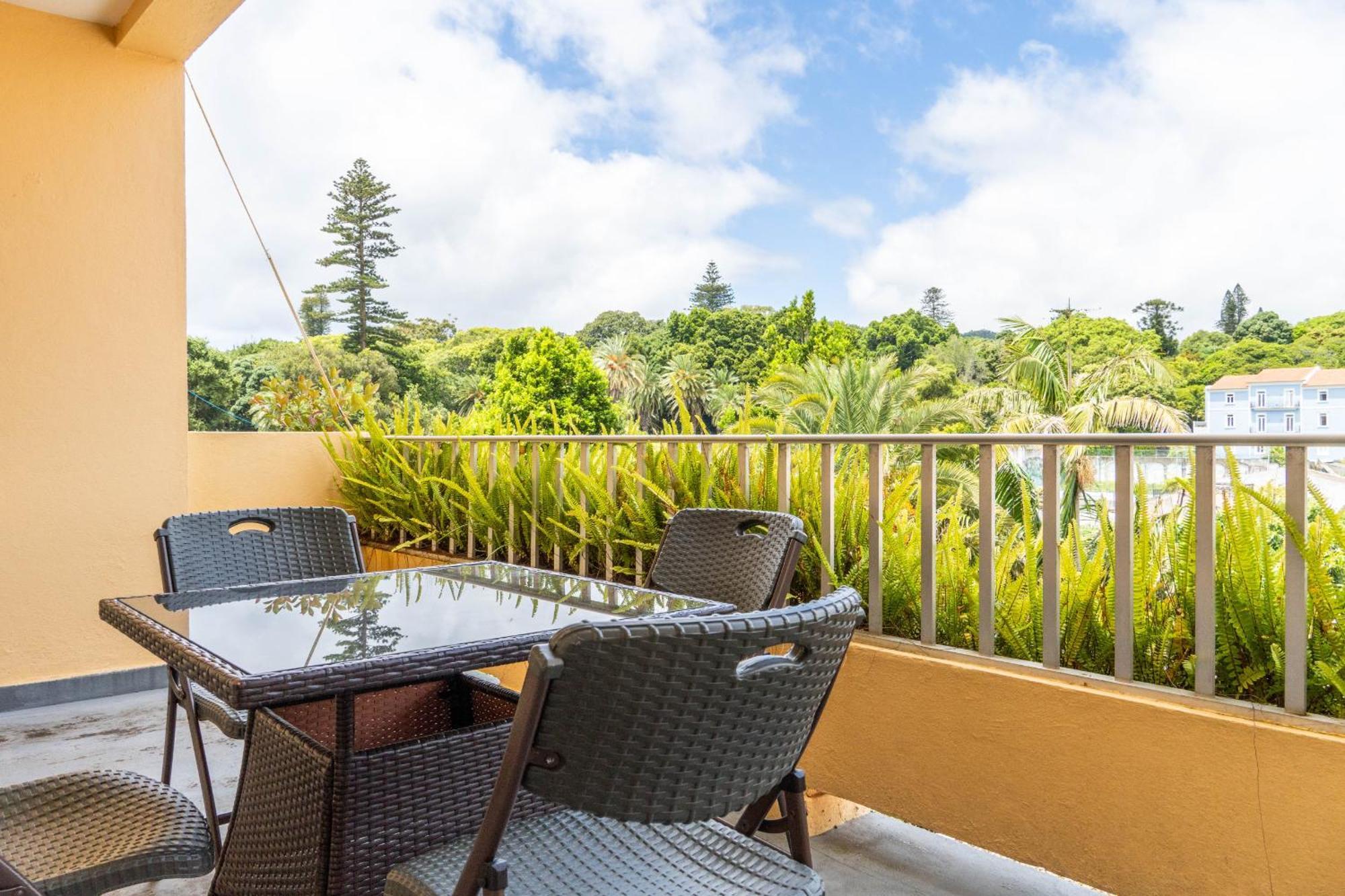 Apartamento Mae De Deus Ponta Delgada Exteriör bild